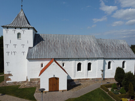 Billede af Hostrup Kirke