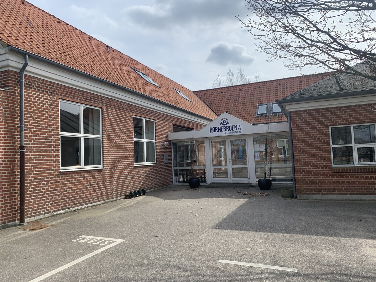 Hee skole