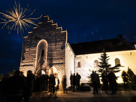 Billede af kirke ved nytår